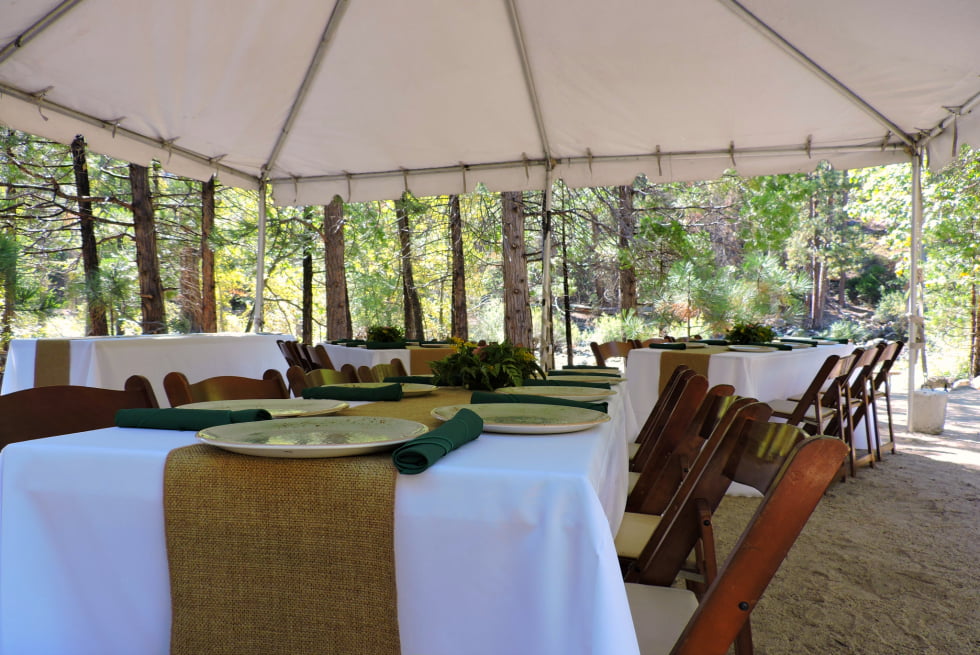 Outdoor wedding reception tables at Sequoia & Kings Canyon National Parks